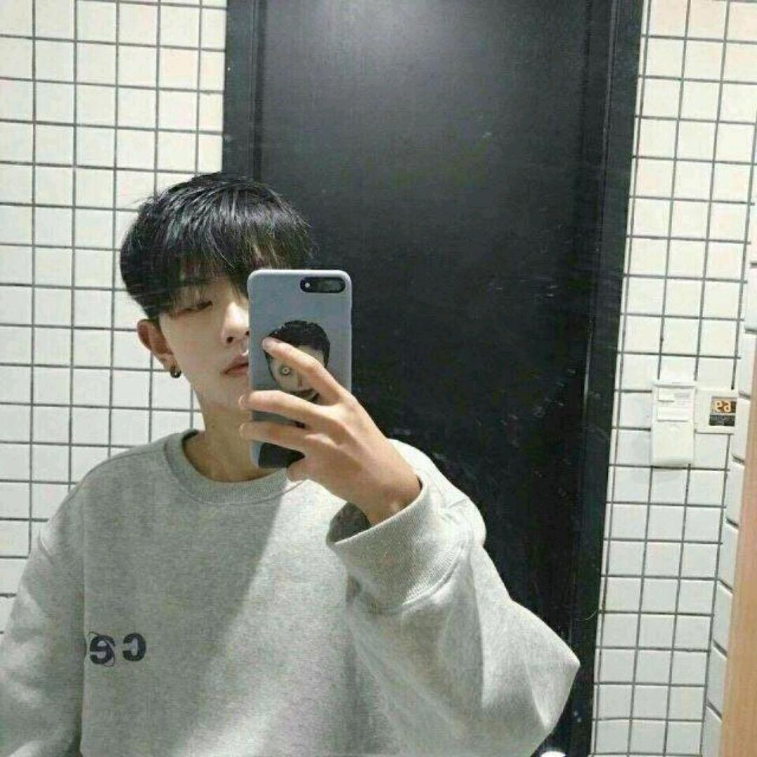 头发乱了:)