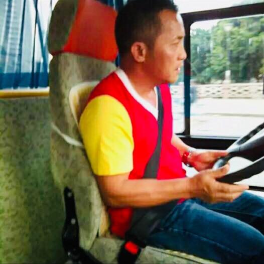 黄校律