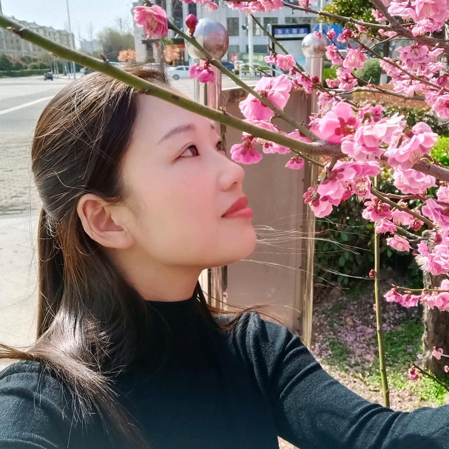 阳光☀，洒进窗户里