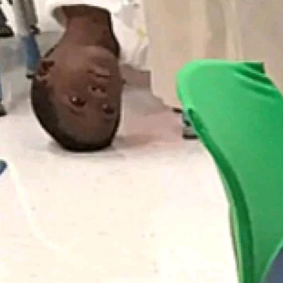 酒意入桃枝