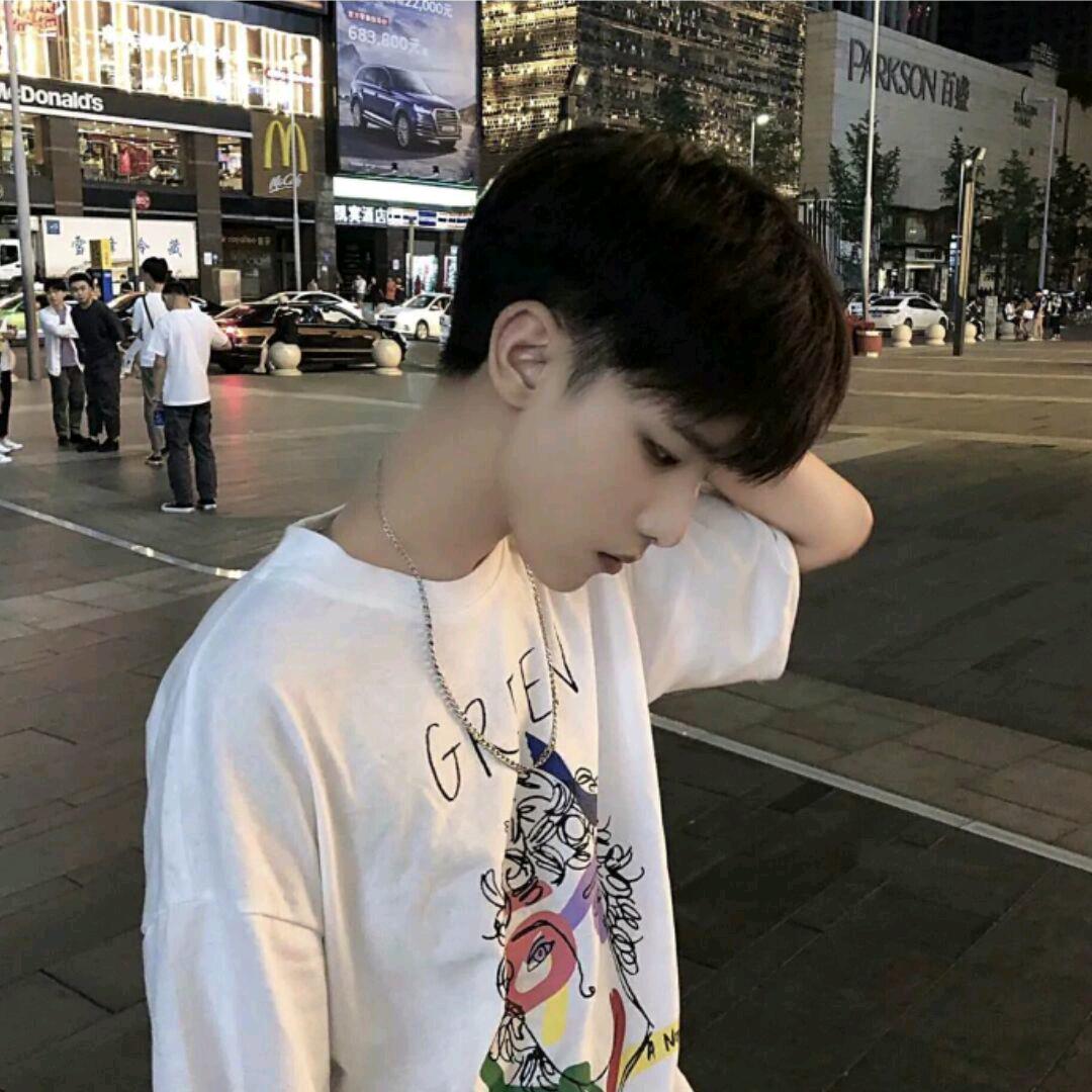 秋浔