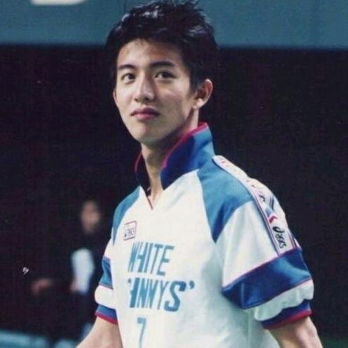 拥有腹肌的肥宅