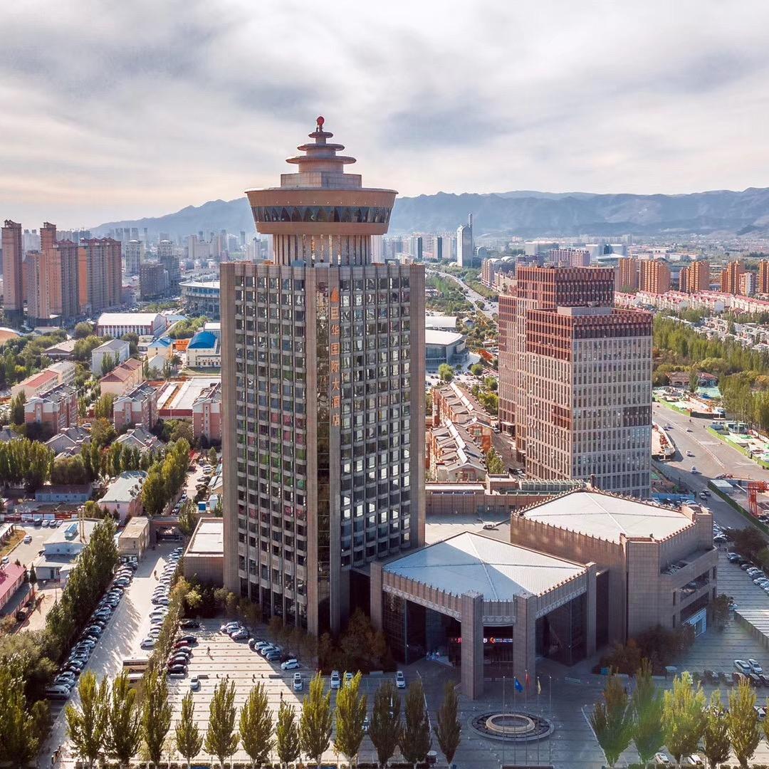 巨华国际大酒店