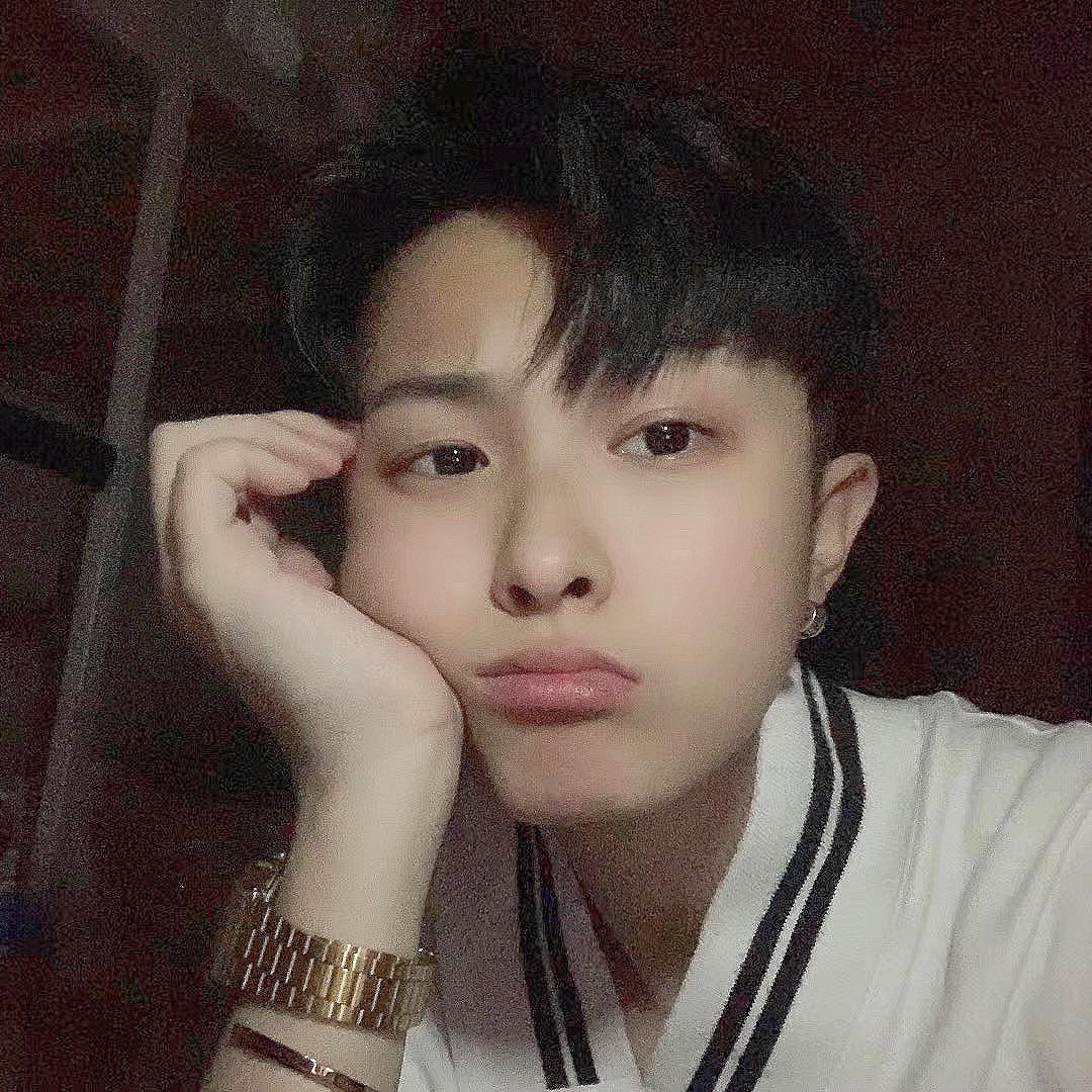 张最高同学👑