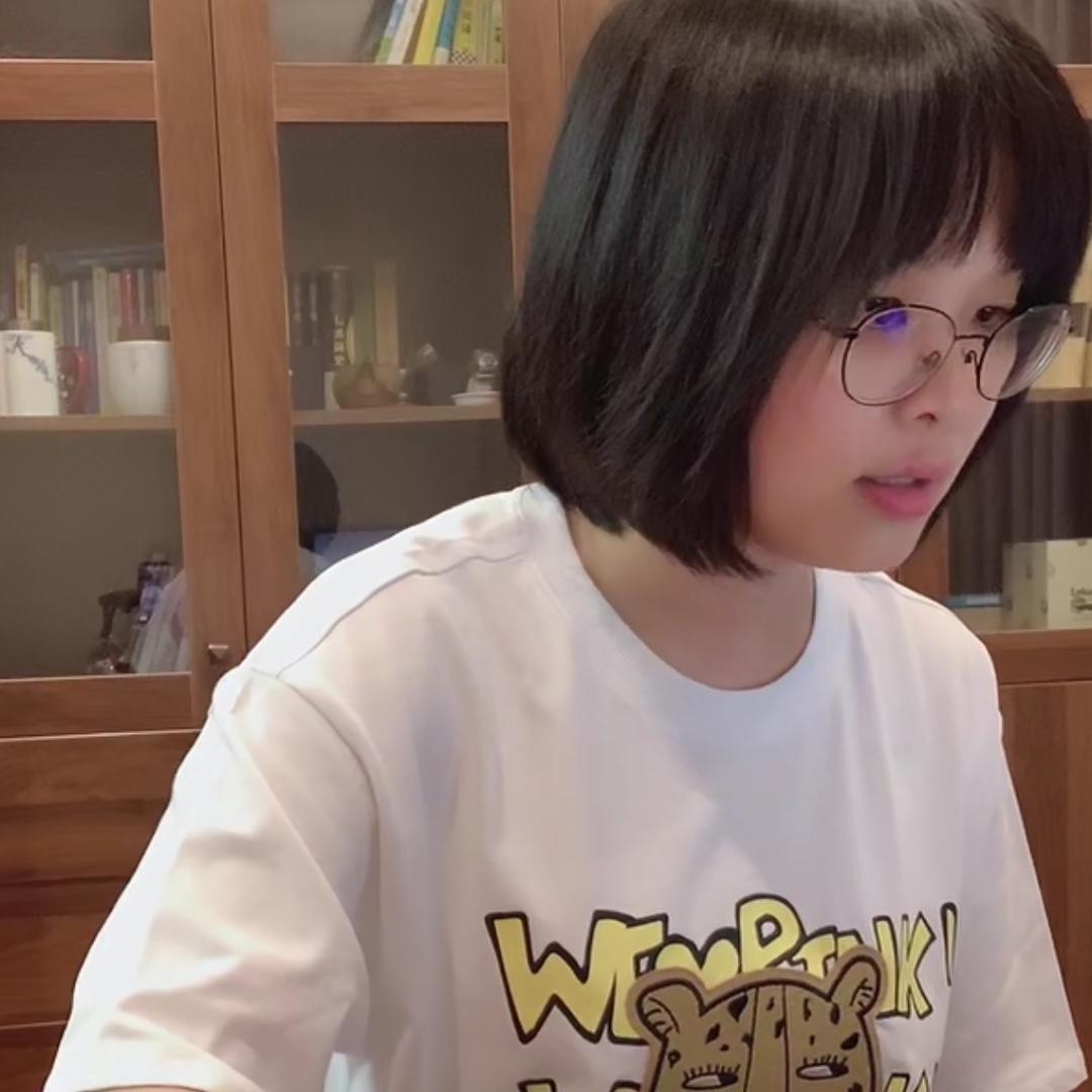 蓝莲花小丽丽
