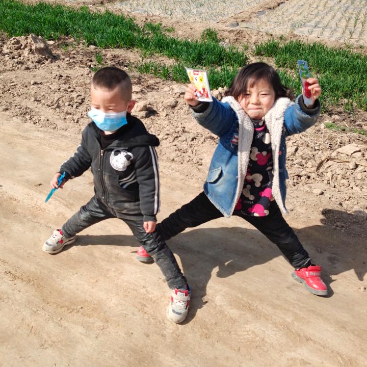 小(っ'-')╮=͟͟͞͞💌海