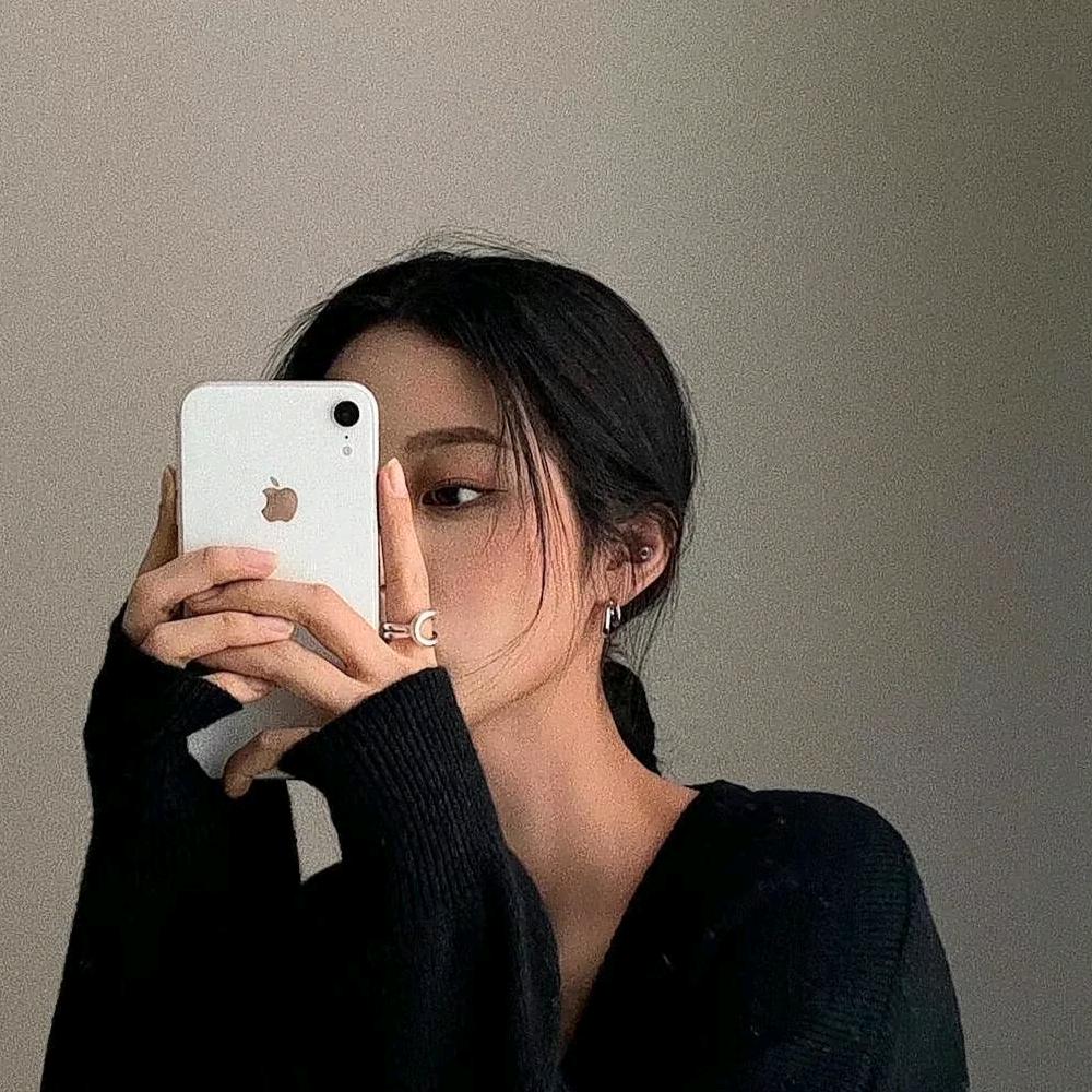 月月.