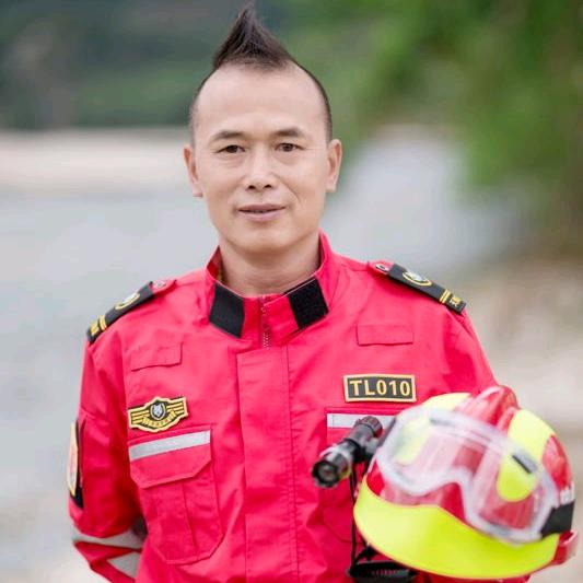隔壁老王一