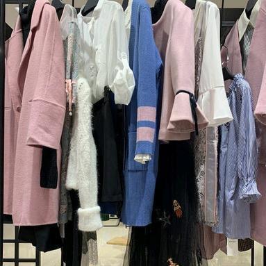 酆䩁女装