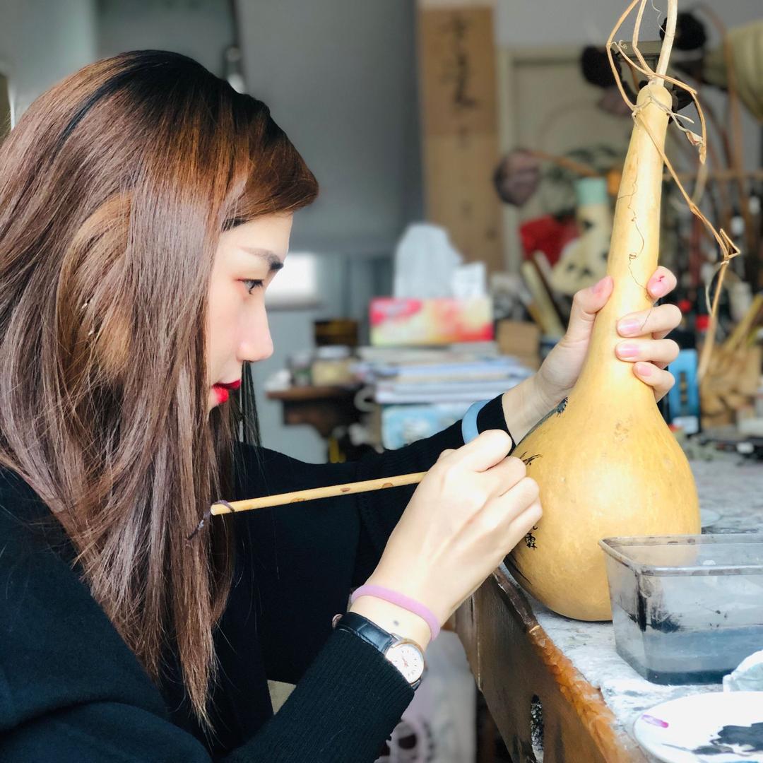 黄岛区泥侯陶手绘瓷器非遗工作室