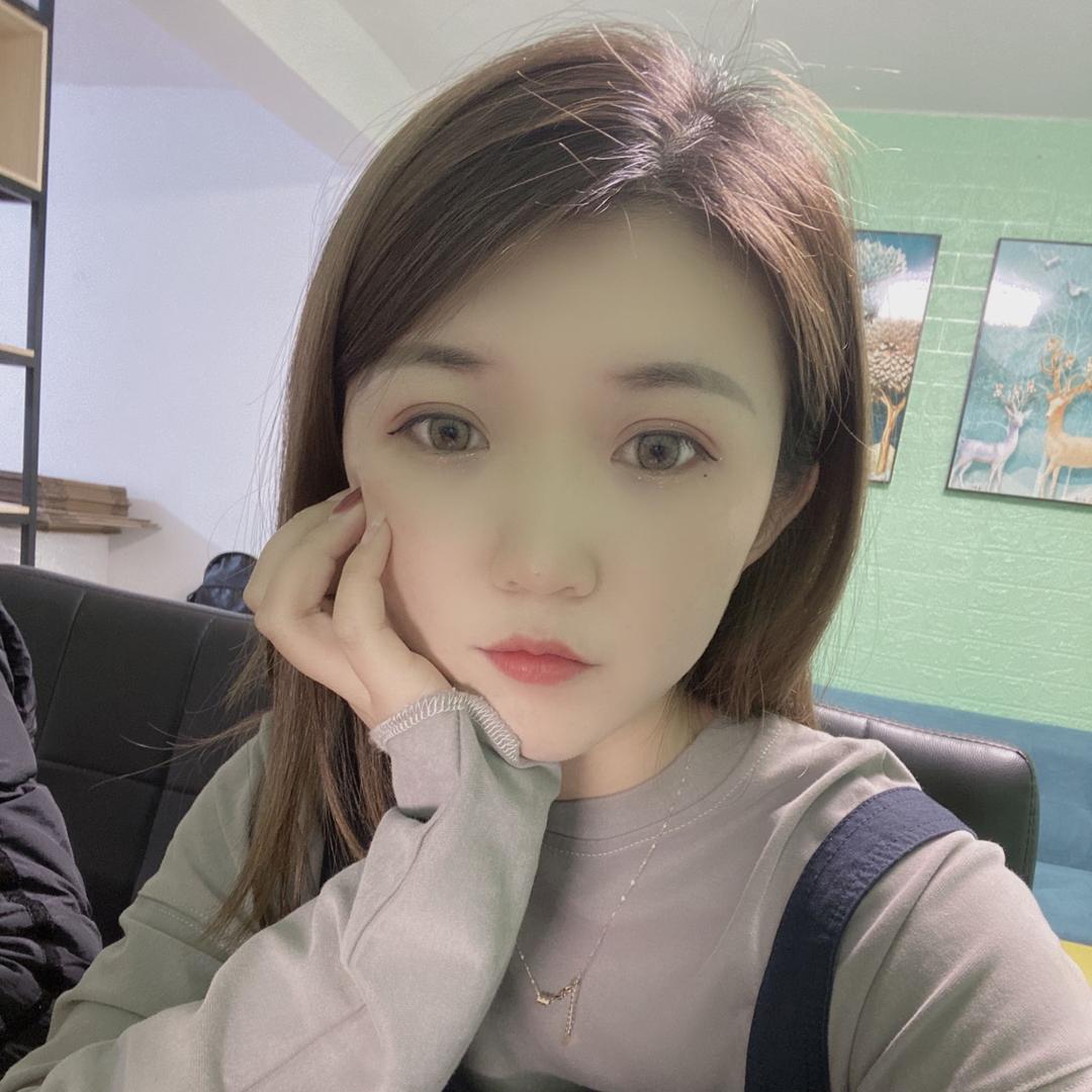 苗小六和小余哥👪