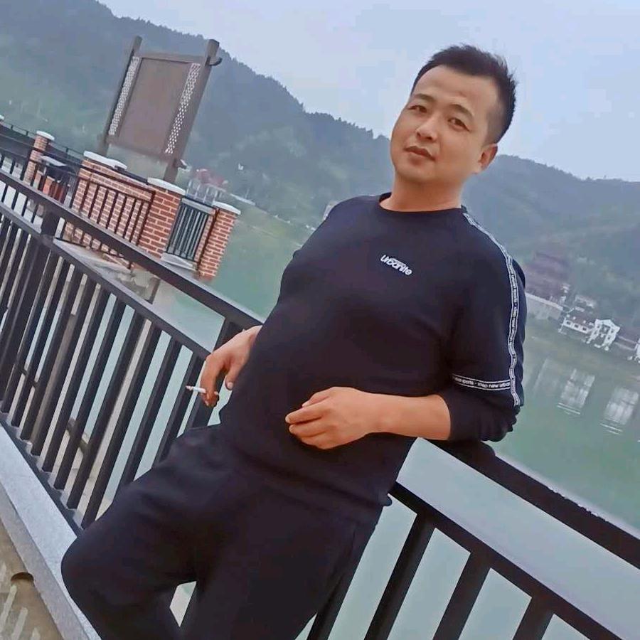 养蛇小生