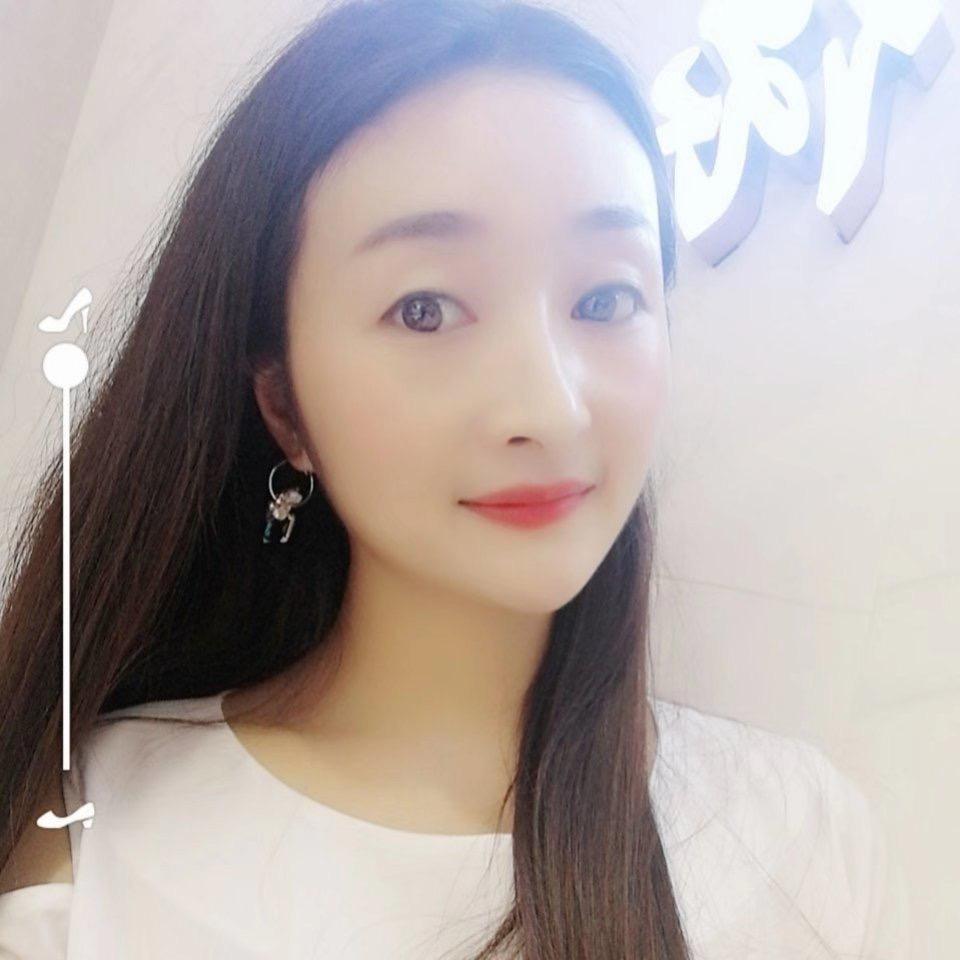 莲湖区依澜服装店