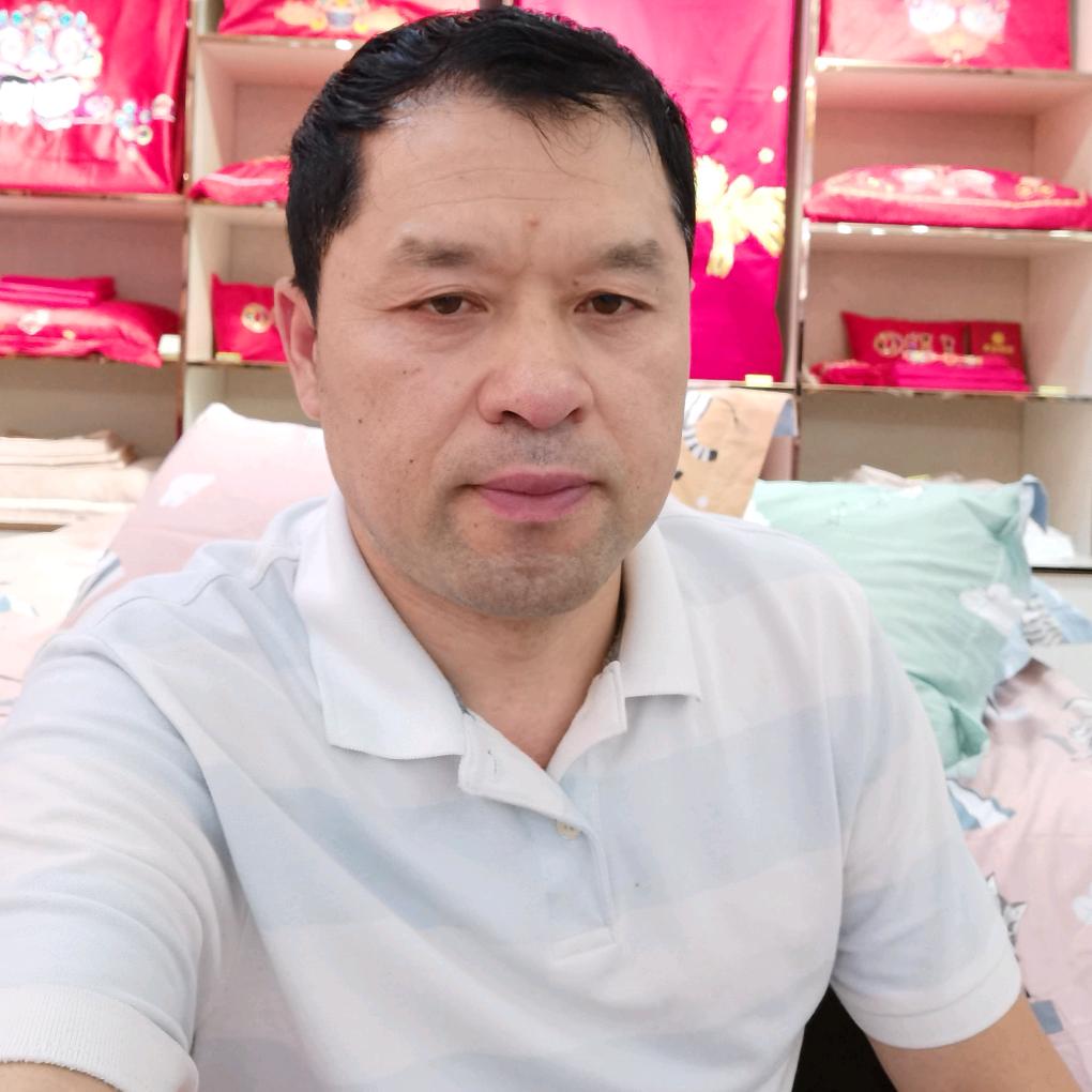 宁城峰哥窗帘沙发垫榻榻米垫定制