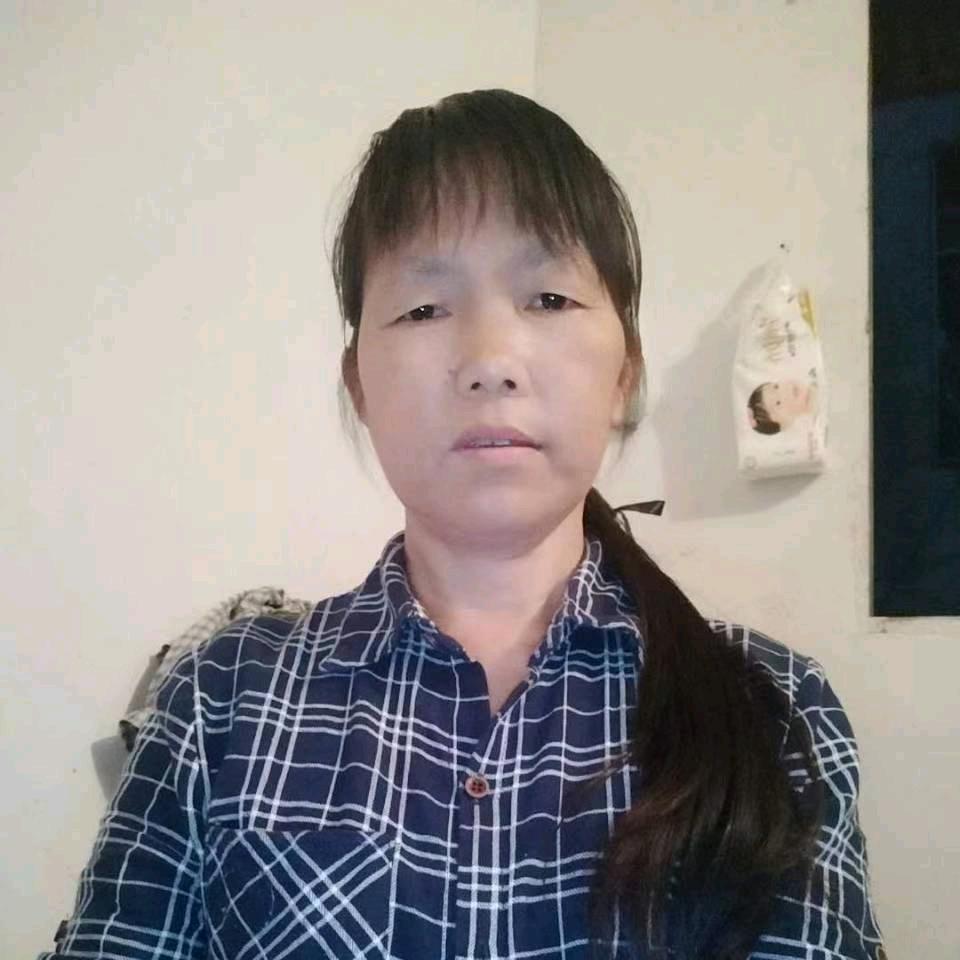 唐信英