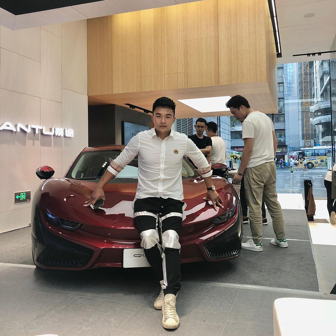 泸州8号名车馆