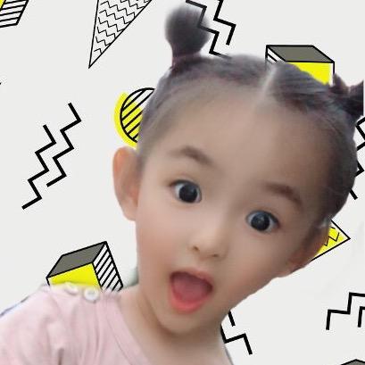 孙丽家有两个小白