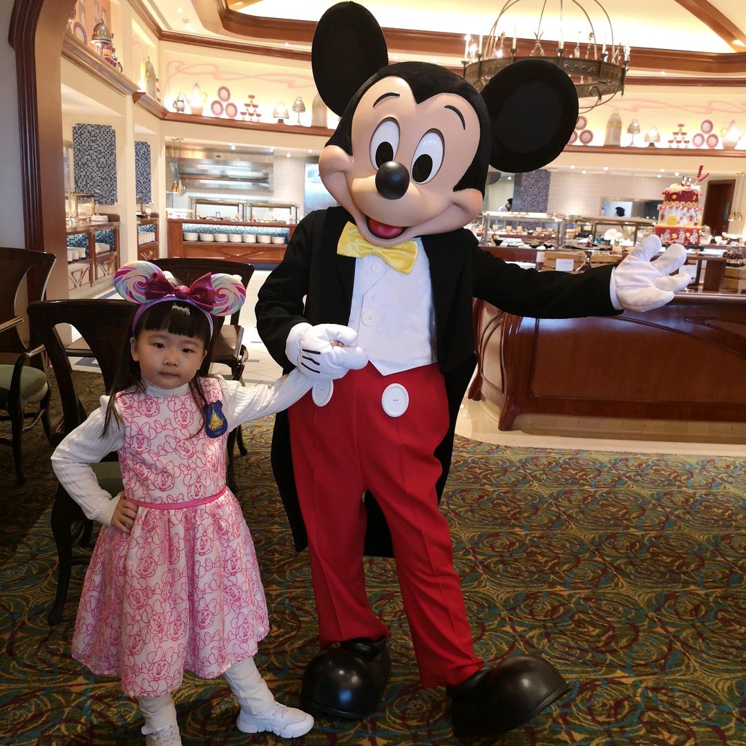 迪士尼礼仪之星笑笑