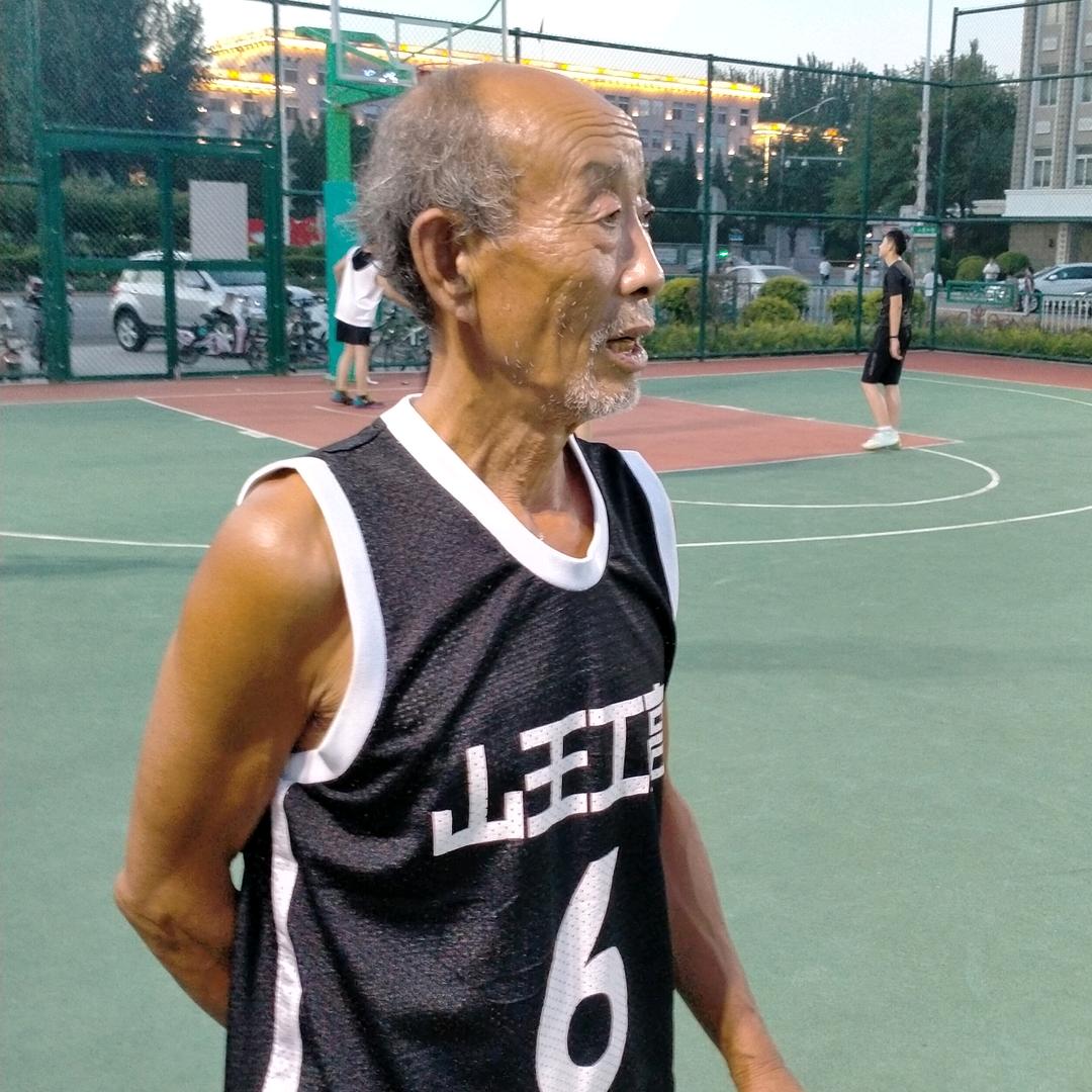 勾手张大爷 卧佛昆仑僧
