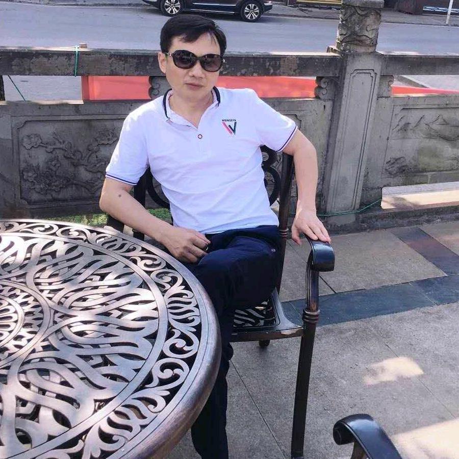 .小哥