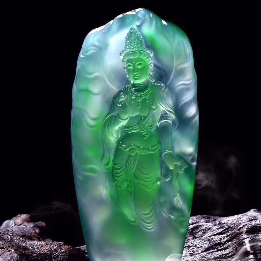 七彩翡翠