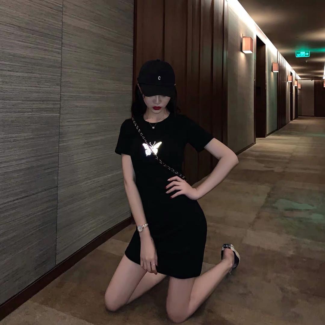 甜甜TIANTIAN