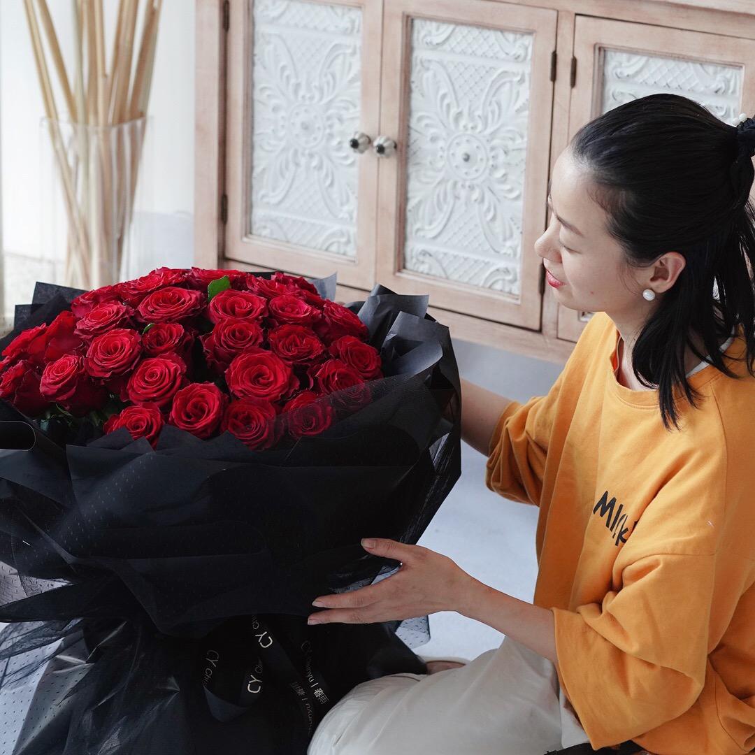 不知名的怡人怡花 花小姐