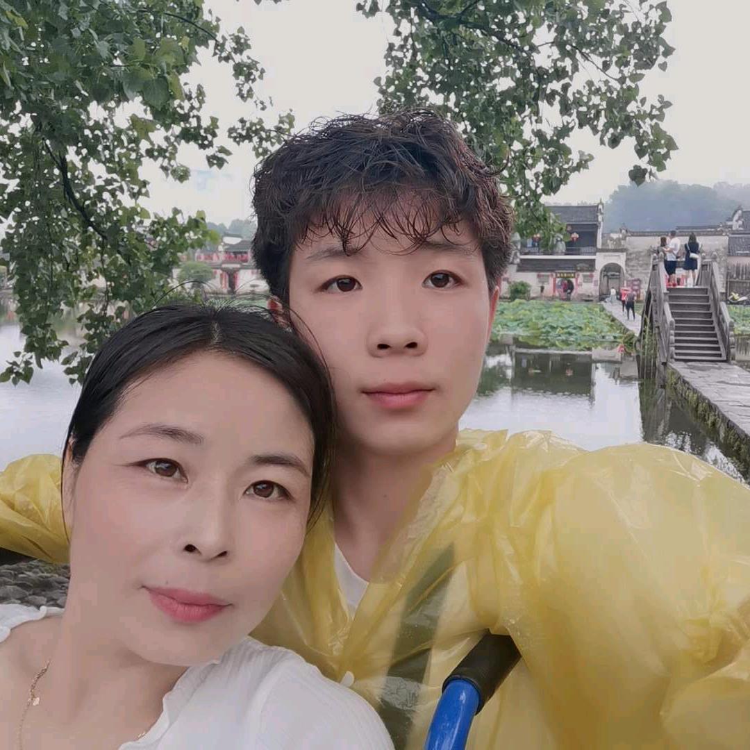 小汪很年轻