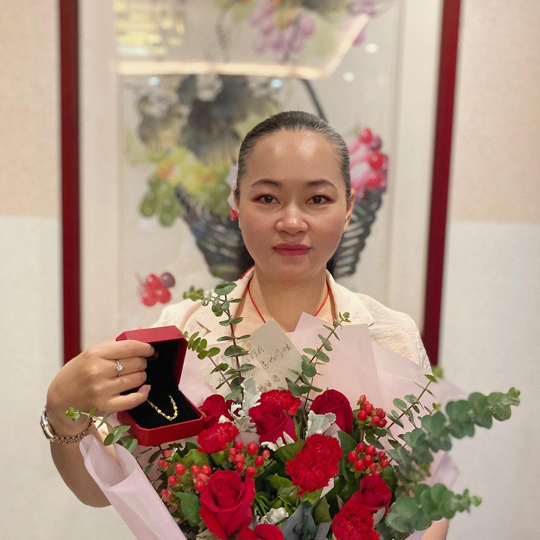 广州蔓丝雅服饰张君