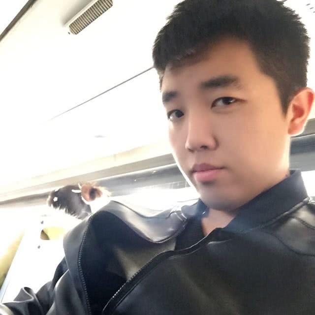 爱满意秋.