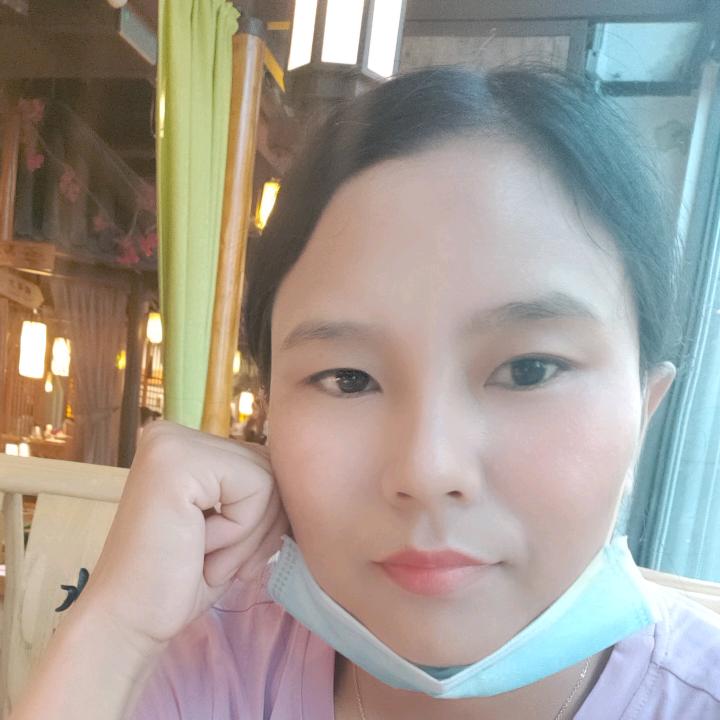 罗小姐