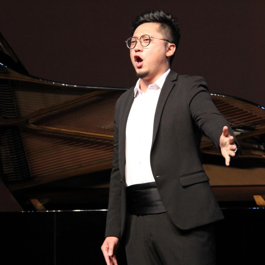男中音 李文龙