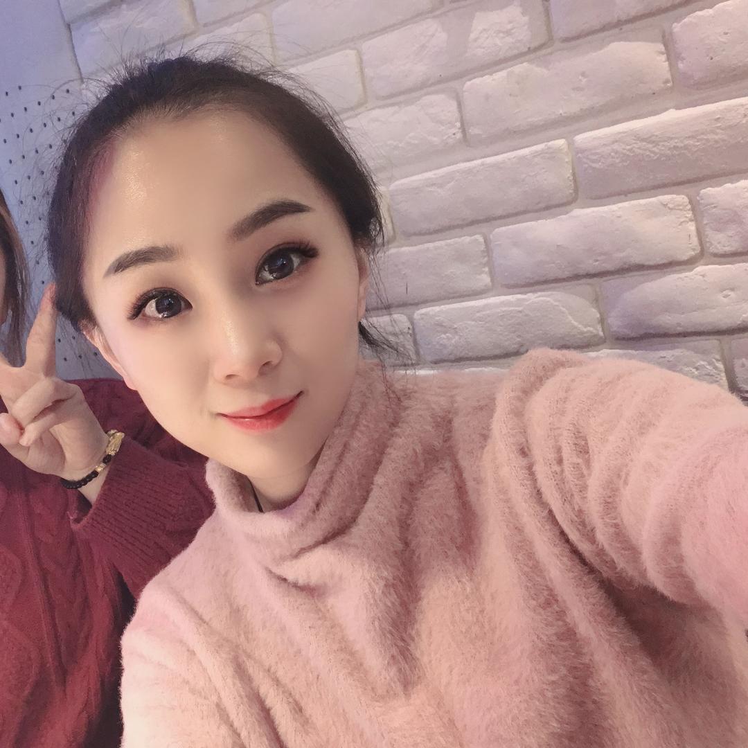 菠萝味的小乖乖