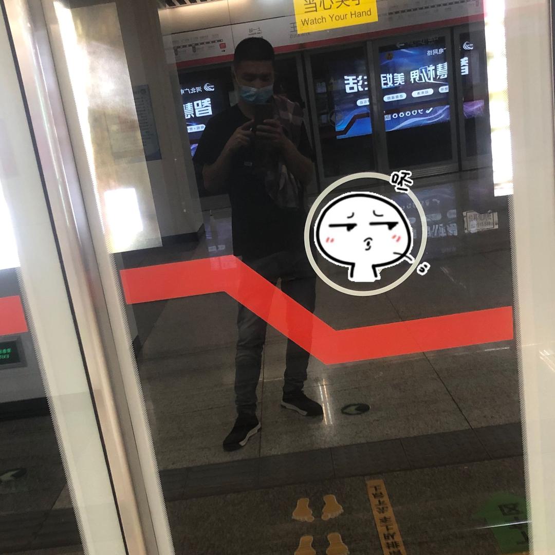 叼着棒棒糖走天下