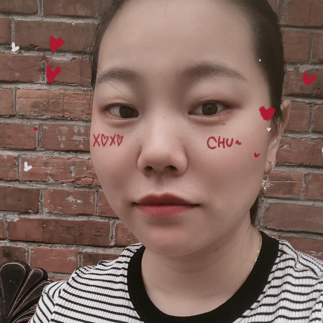 娇里娇气的小可爱