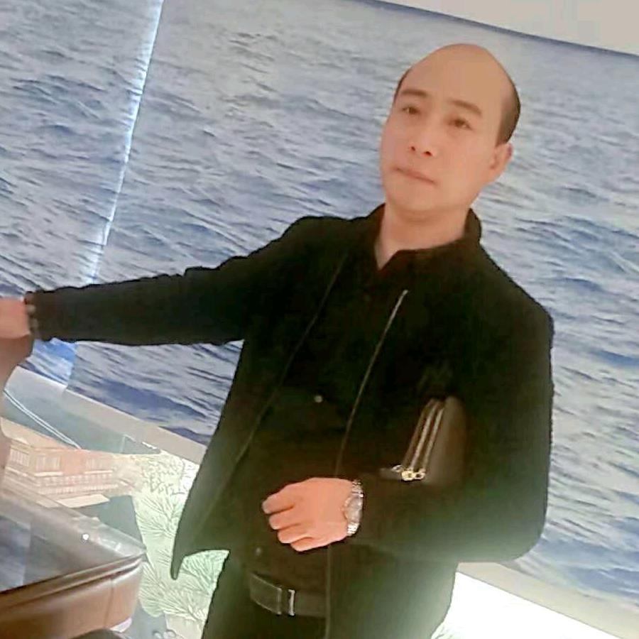 新能源环保钢炭出售。