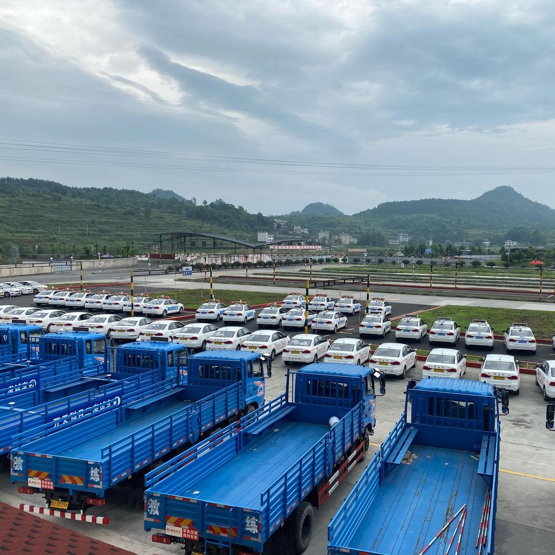 万山区张毫驾考咨询服务工作室