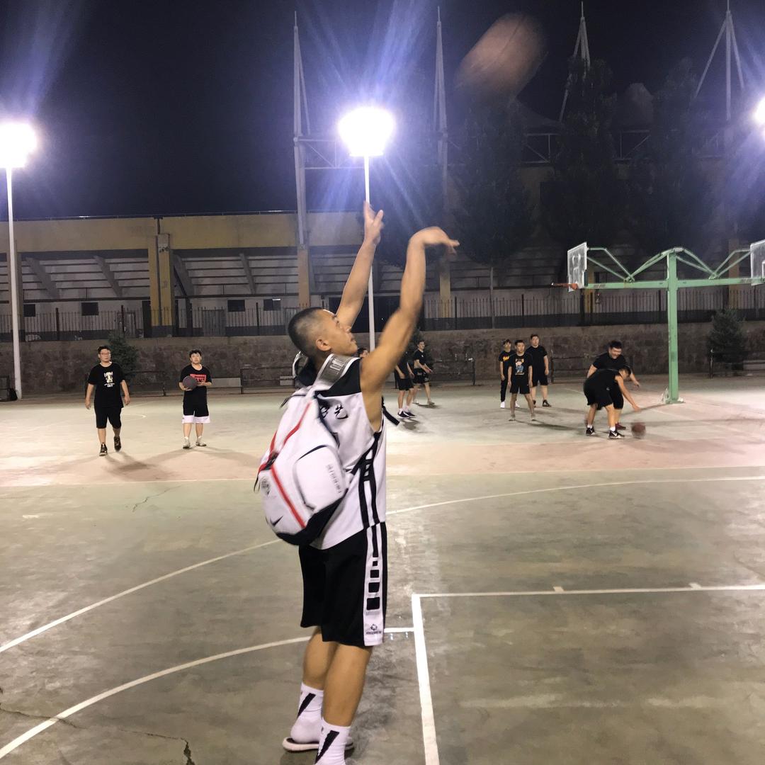🏀打佳佳