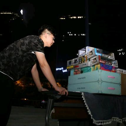 一块🍉吃半个夏天