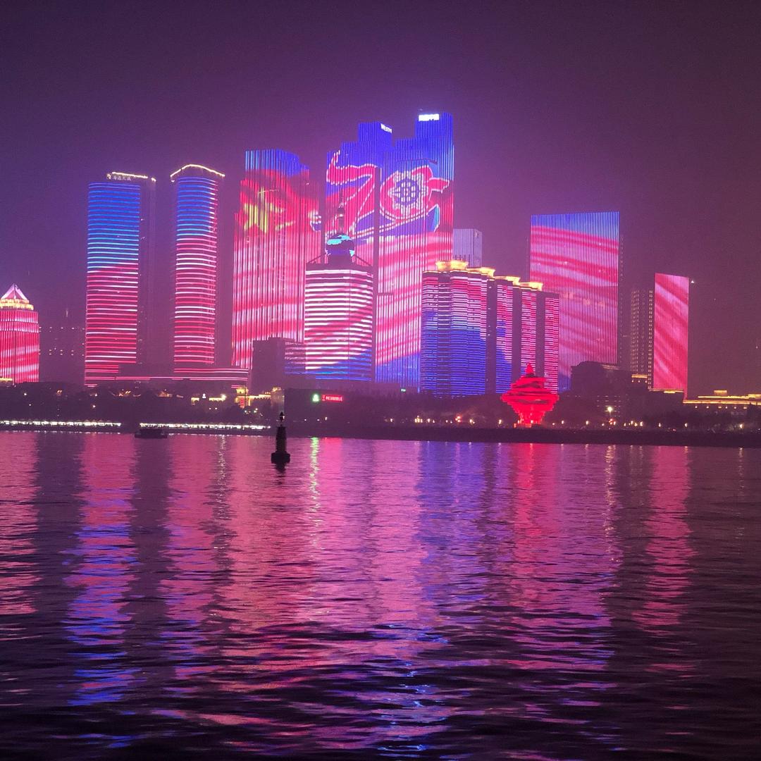 嘉美服饰工厂店