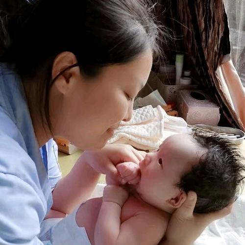 冬天雪金牌月嫂，272730810