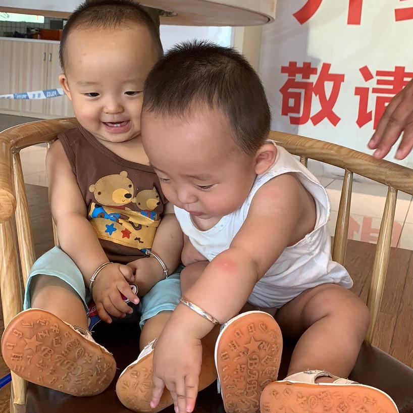 双胞胎妈妈👨‍👩‍👦‍👦