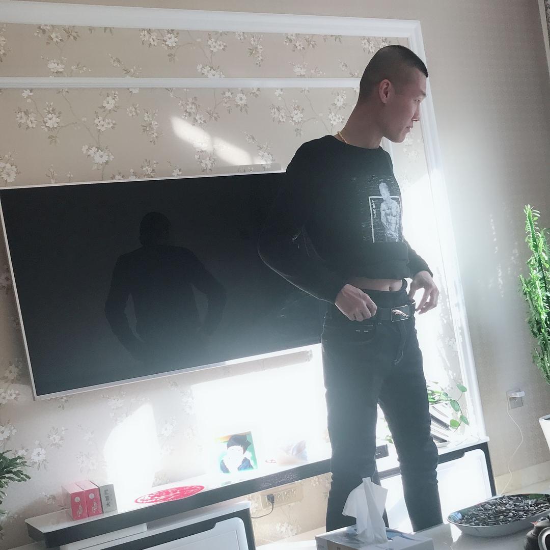 威武霸气™️迩龙哥