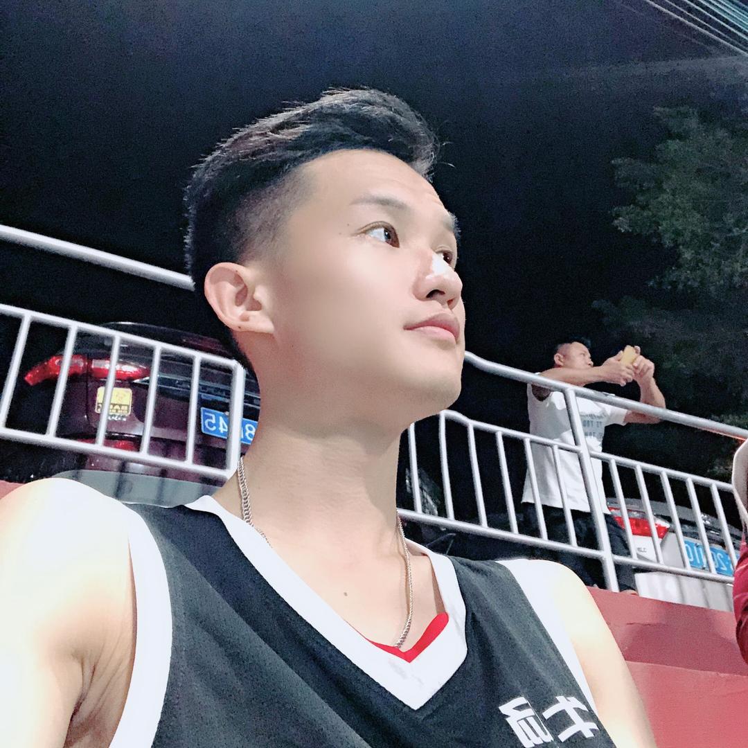 🏀吴大叔