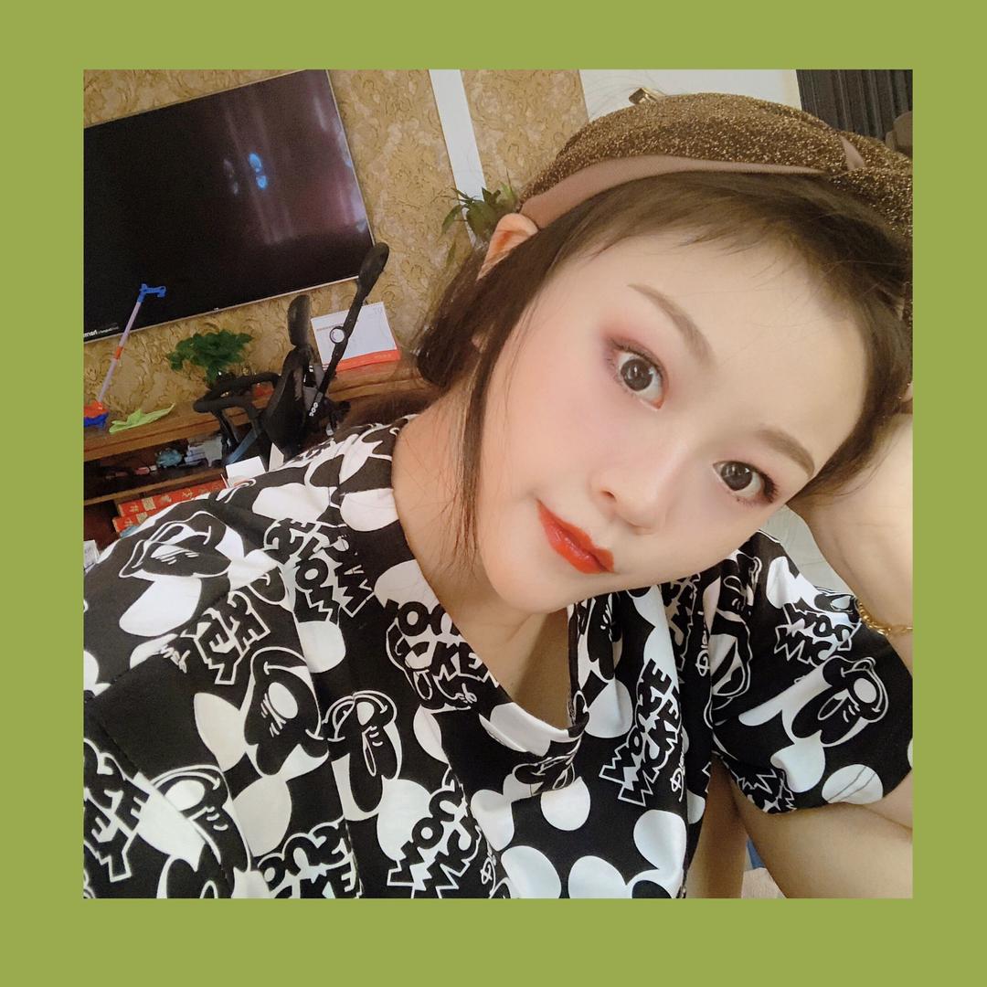 盼盼 吖