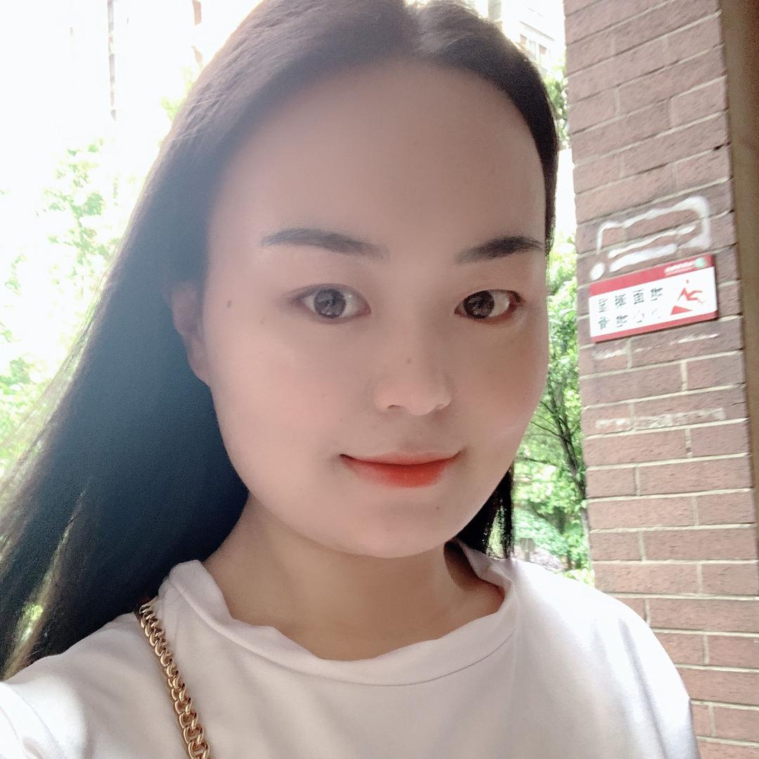 两个皮夹克的妈妈