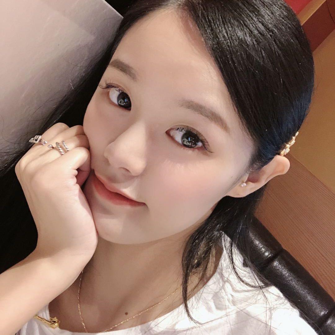 李仙贝睫毛胶水工厂店