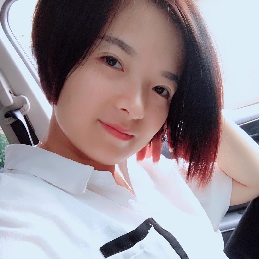 卖鱼妹