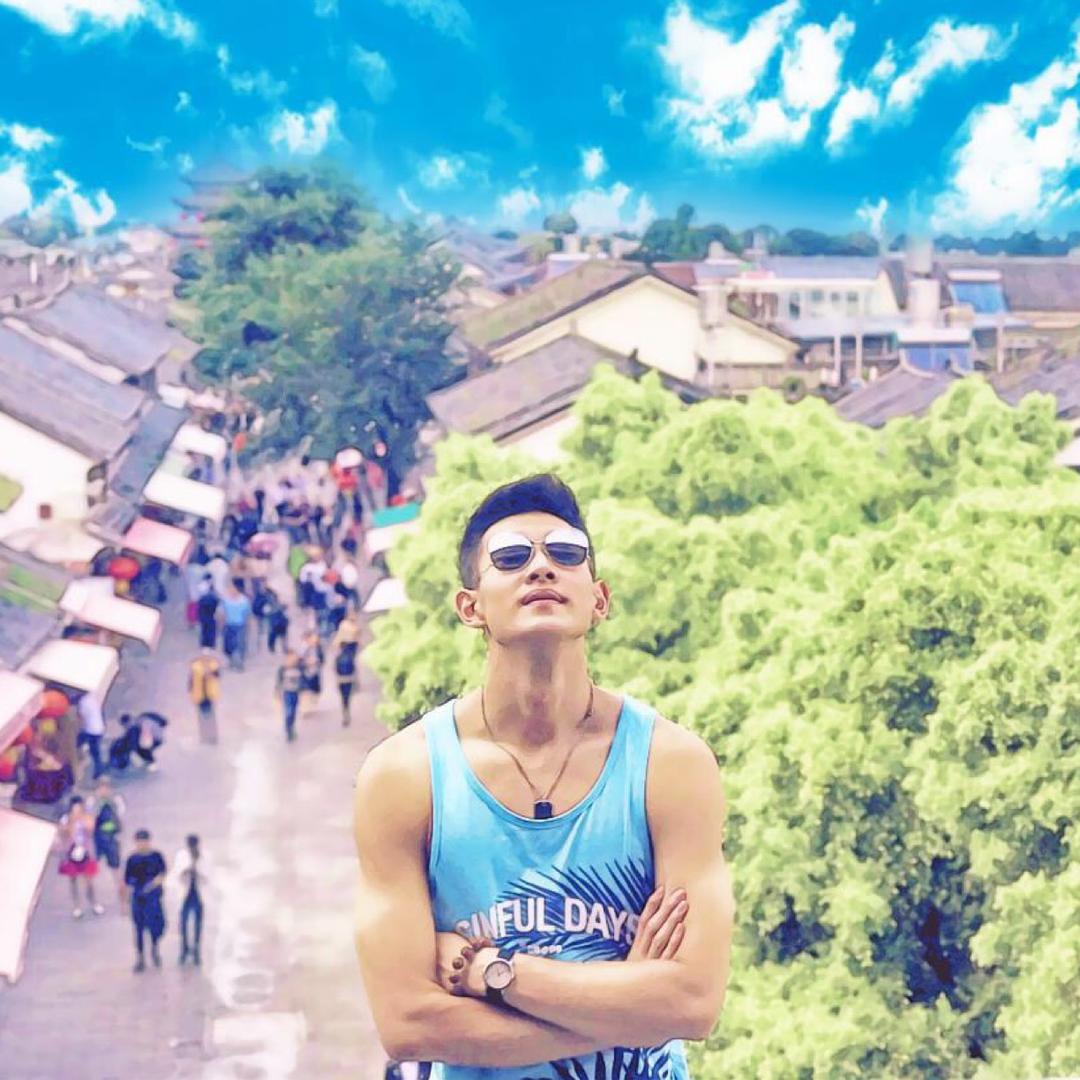 王径一