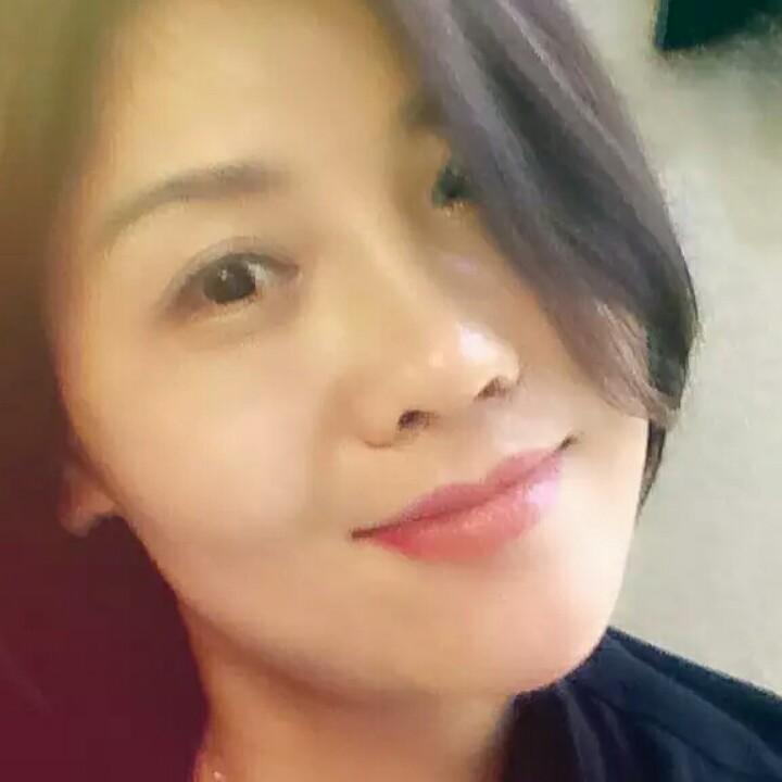 远离阳光冰冷的花